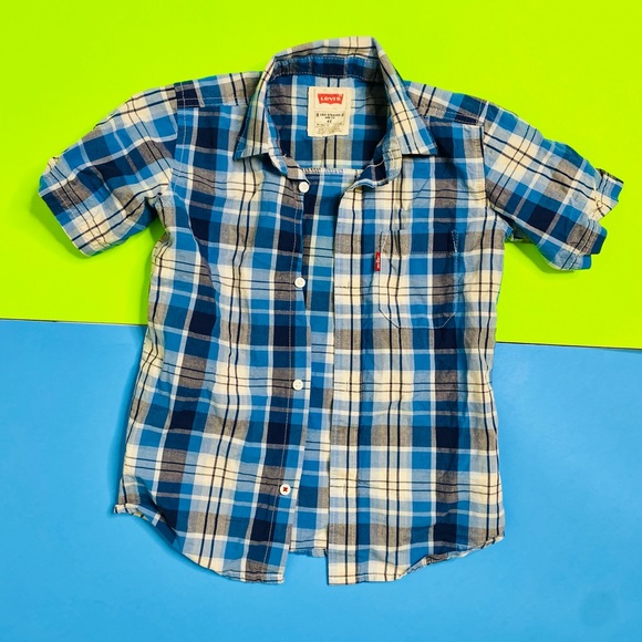 Two Plaid Levi Button Up 🔝 Shirts - Picture 9 of 9